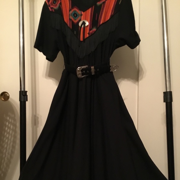 Classic Western Style Dress - Picture 2 of 10